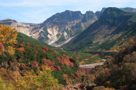 秋の十勝岳温泉からの風景
