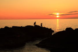 夕陽に焼ける黄金岬