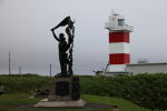 宗谷岬の灯台と像